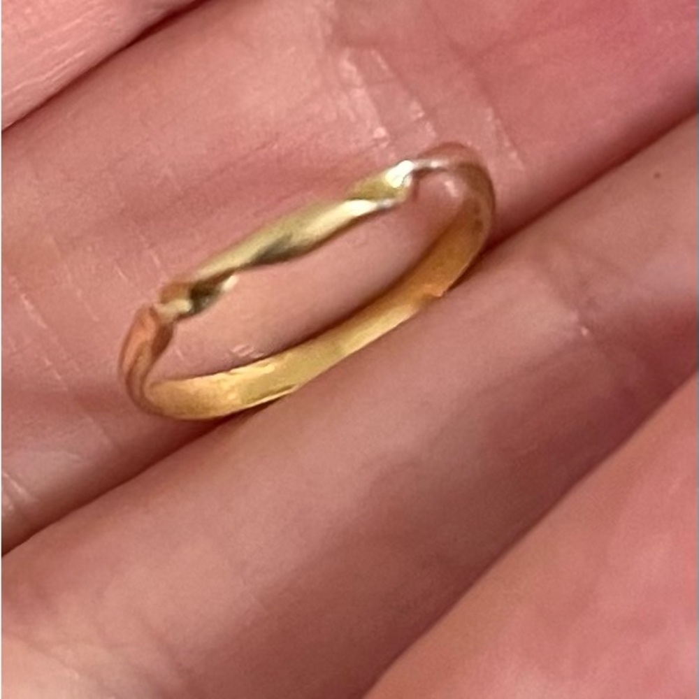 Gorgeous Dainty Solid 14 K Gold Twist Ring by Carolyn Seidel! - Picture 9 of 13